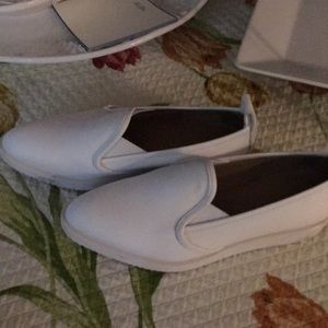 Everlane slip on leather shoes